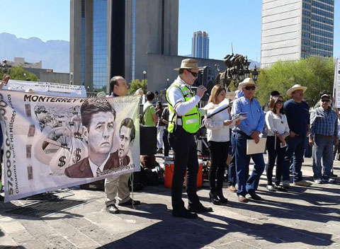 Asistieron más de 400 personas.