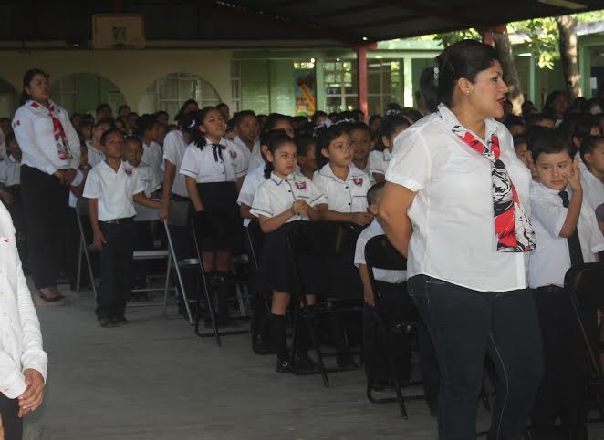 Los maestros deben respetar el lugar de los alumnos, a pesar de que no hayan pagado las famosas cuotas.