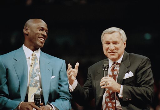  Michael Jordan y Dean Smith,