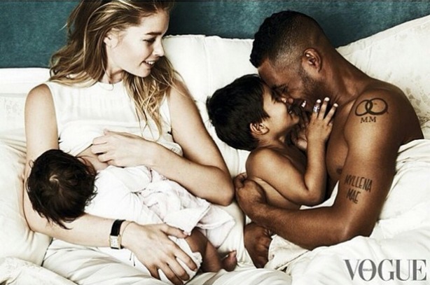 Doutzen Kroes y su esposo DJ Sunnery James junto a sus dos hijos.