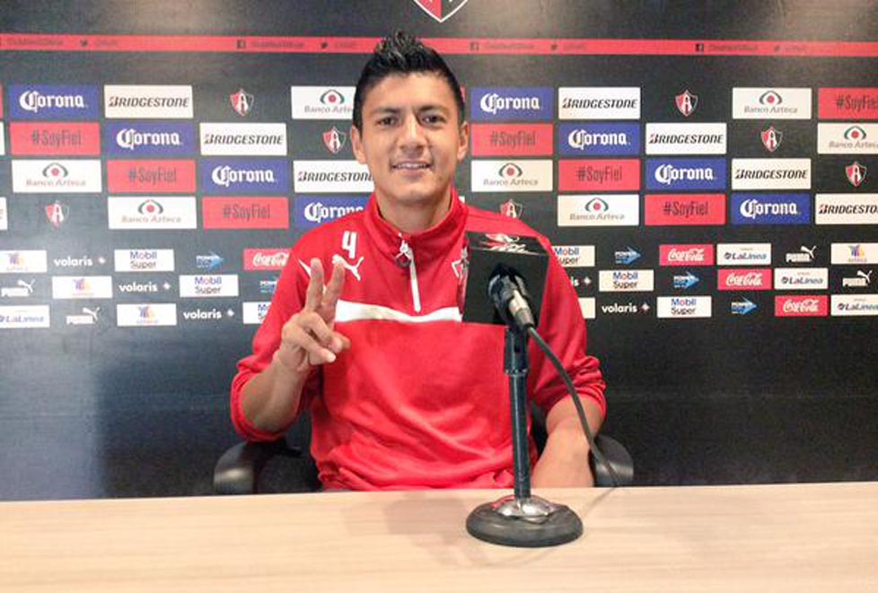 Luis Gerardo Venegas lleva 450 minutos dentro de la cancha.