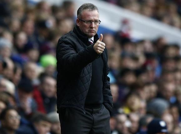 Paul Lambert fue cesado como técnico del Aston Villa 