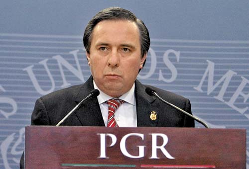 Tomás Zerón de Lucio, director de la Agencia de Investigación Criminal, hizo el anuncio oficial.
