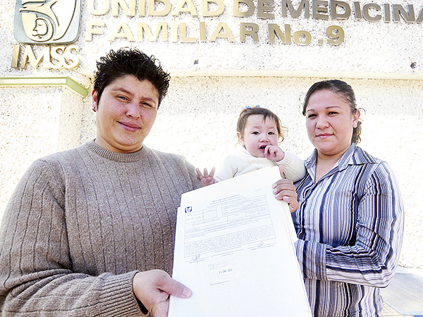  Cristal Jazmín Cobas Barrón y Lourdes Alejandra Badillo Valdés.