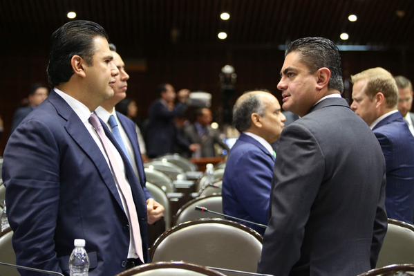Luis Espinosa Cházaro, diputado del PRD. 