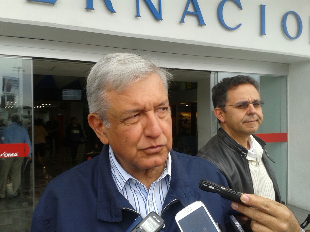 Arriba dirigente nacional de Morena  Tampico.