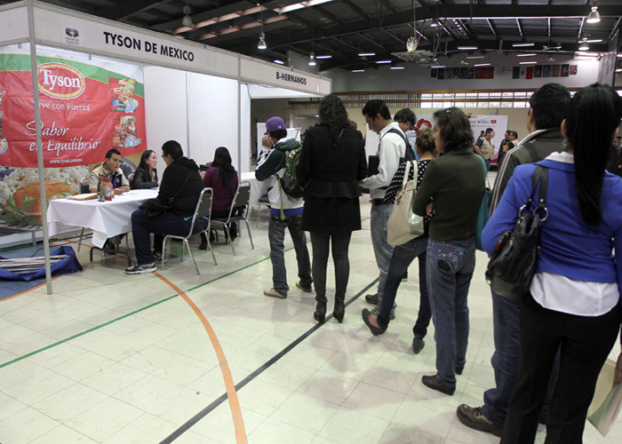Este jueves en Torreón se desarrolló la primera feria del empleo.