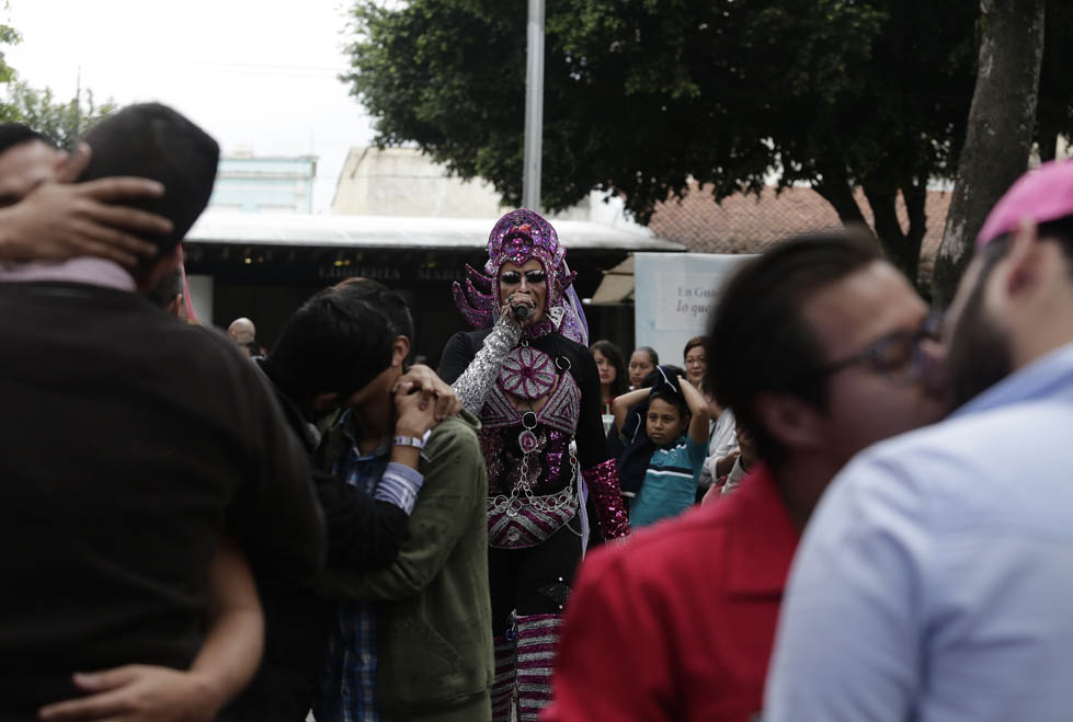 Inauguran Distrito Gay en Guadalajara