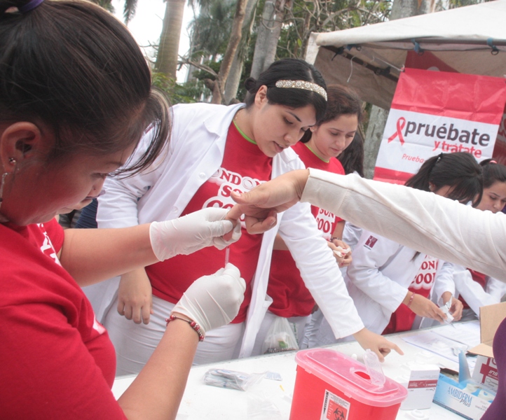 Las pruebas fueron realizadas por estudiantes de Medicina de la UNE.
