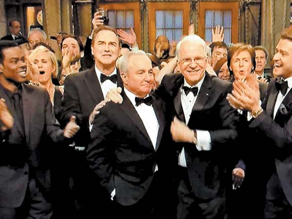 Con la clásica imagen de una gran fiesta concluyó la velada que ofreció Lorne Michaels.