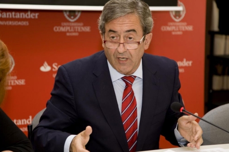 Javier Zaragoza, fiscal jefe de la Audiencia Nacional española, durante un curso de verano en San Lorenzo de El Escorial