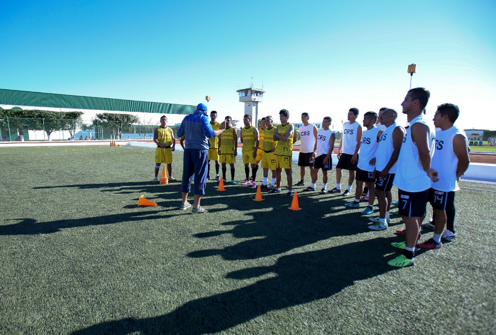 Las Águilas entrenan a diario en Puente Grande
