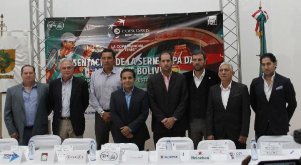 Presentan equipo Copa Davis de México 