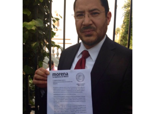 Batres presentó una carta al gobernador de Quintana Roo, Roberto Borge, para exigir la liberación de los "presos políticos".