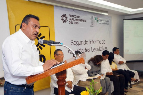 Carlos Martínez Villavicencio fue diputado local y ex presidente municipal de Santiago Juxtlahuaca.