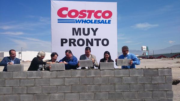 Se colocó la primera piedra de la empresa Cotsco la cual estará ubicada en el bulevar Venustiano Carranza y Colosio.