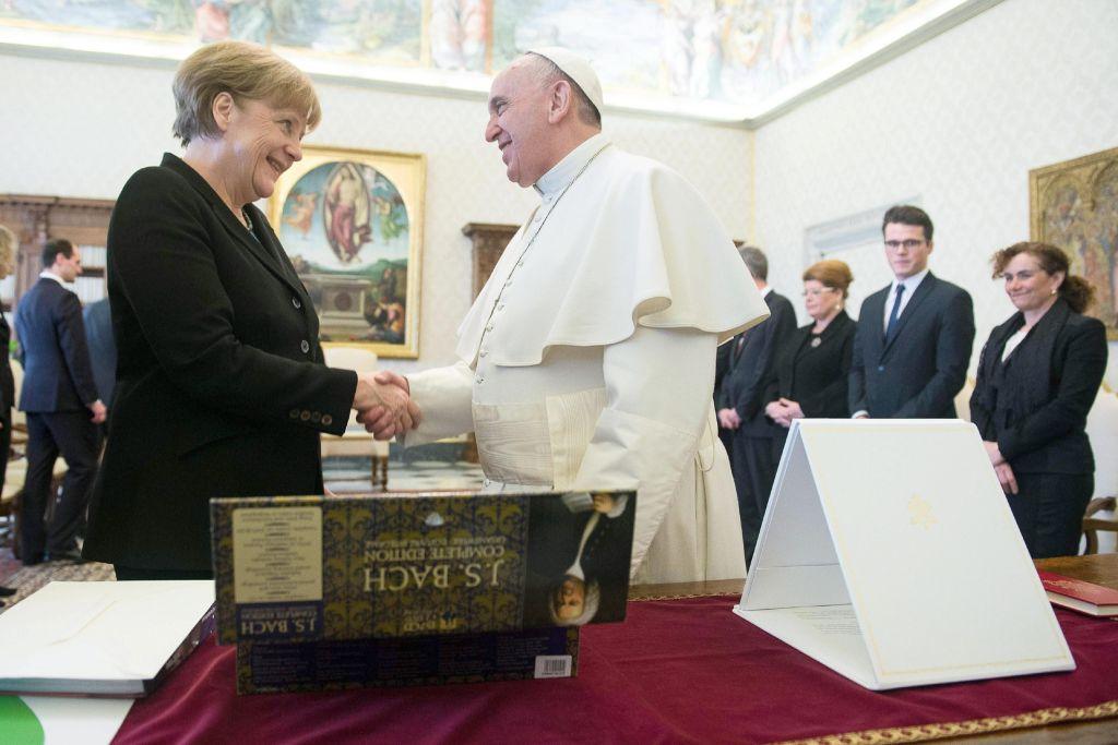 La canciller alemana y el papa Francisco.