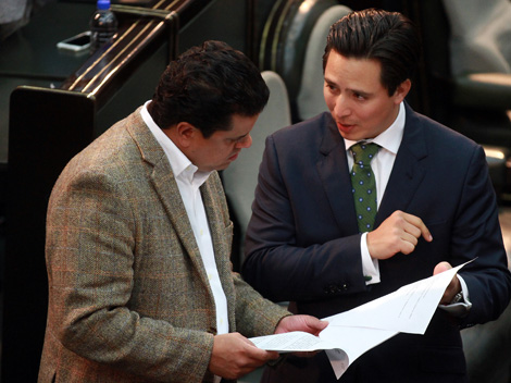 El diputado Edgar Romo, coordinador del grupo legislativo del PRI,  subió el punto de acuerdo.  