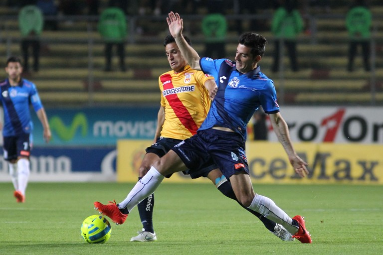 Facuando Erpen durante el partido entre Puebla y Morelia en la J7 del C2015