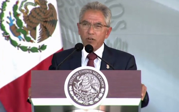 El gobernador interino de Michoacán, Salvador Jara, pidió al presidente Enrique Peña Nieto que ayude a mejorar la mala percepción nacional e internaci