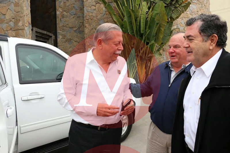 El presidente del Patronato Pro Mercados, Gabriel Legorreta, estuvo presente en la visita del gobernador.