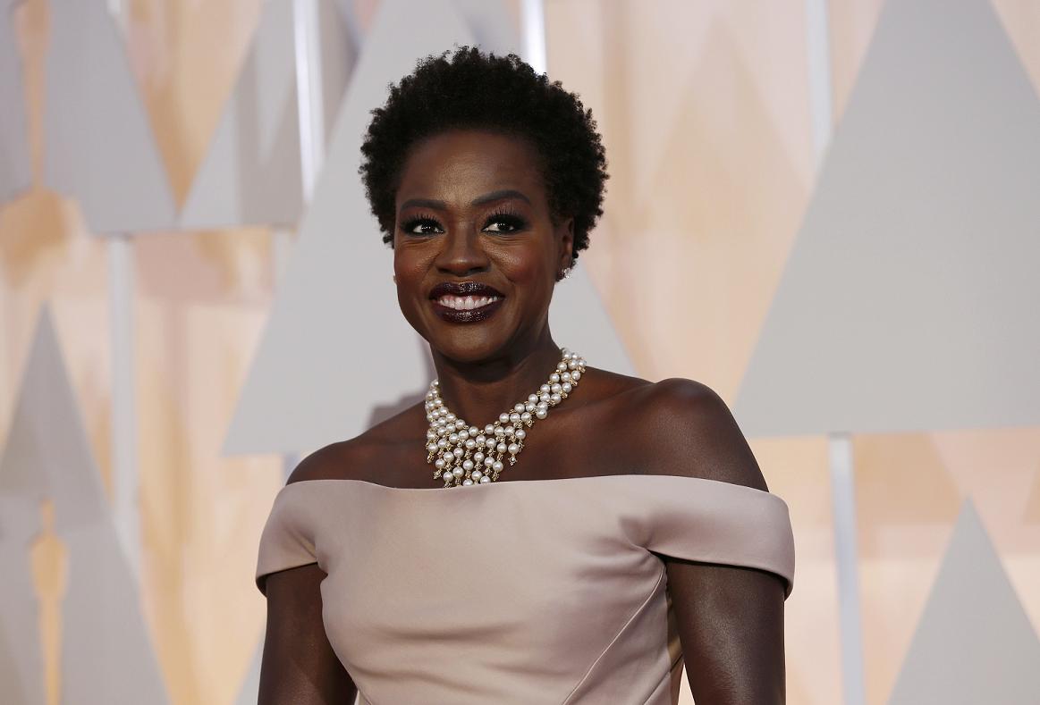Viola Davis dio la noticia en un entrevista en la alfombra roja de los Oscar. 