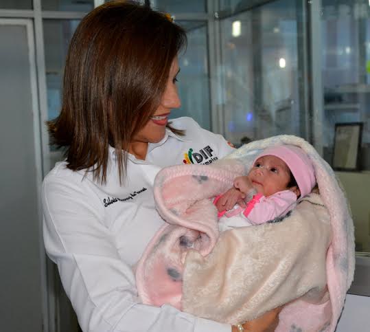 La menor fue trasladada a la Casa Hogar por Silvia Alcaraz de Torres.