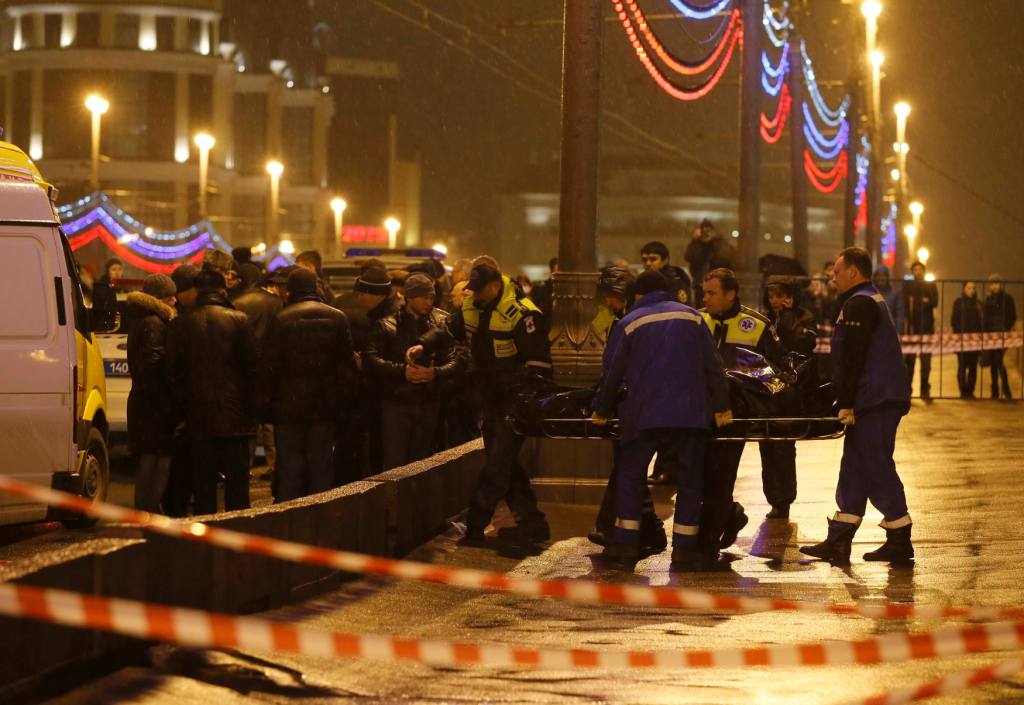Boris Nemtsov murió debido a los cuatro impactos de bala que recibió en la espalda.