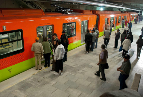 Seguirán en funcionamiento las 9 estaciones de la Línea 12 del Metro que prestan el servicio, ya que se da el mantenimiento requerido, aseguró el jefe