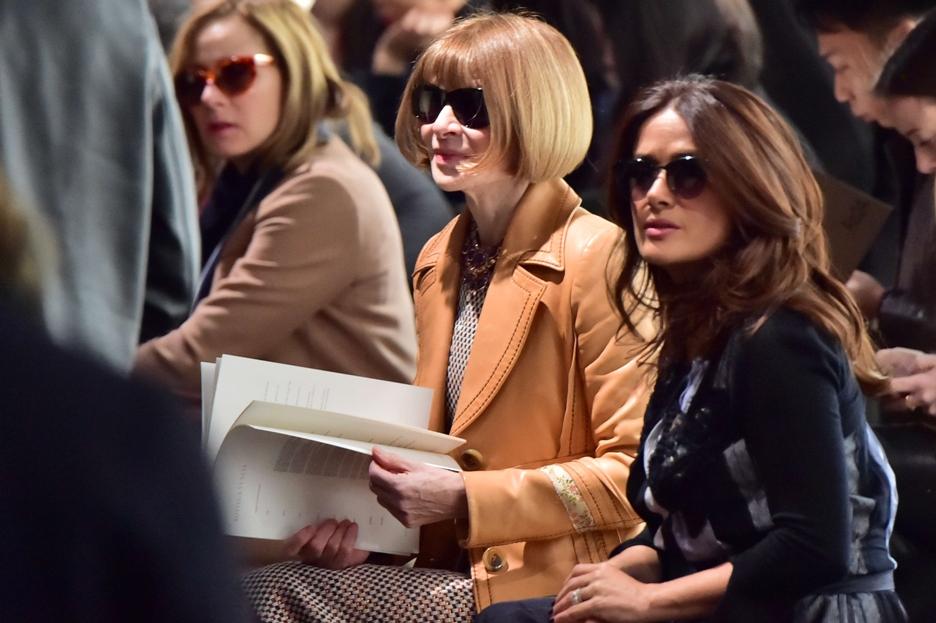 Salma Hayek y Anna Wintour estuvieron juntas en la presentación de la colección Otoño/Invierno de la la casa Bottega Veneta.