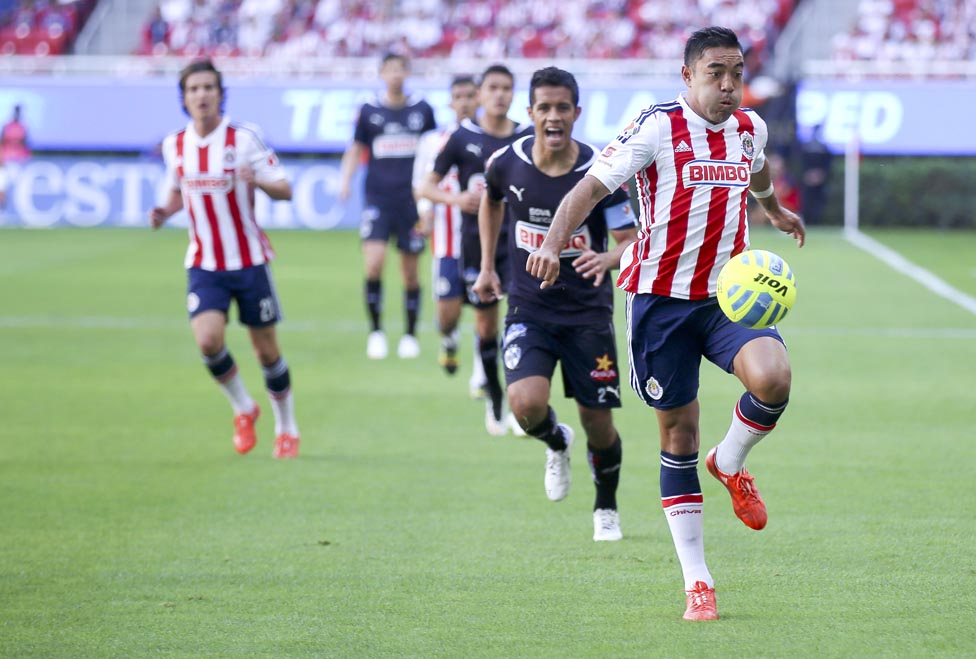 Chivas golea a Monterrey en el Omnilife 