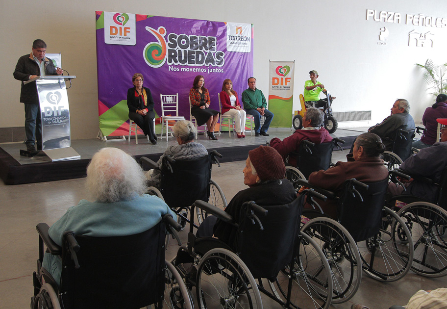 Se entregaron un total de 46 aparatos, 29 son sillas de rueda para adulto, nueve de PCI, una de PCA, una juvenil y seis de trabajo.