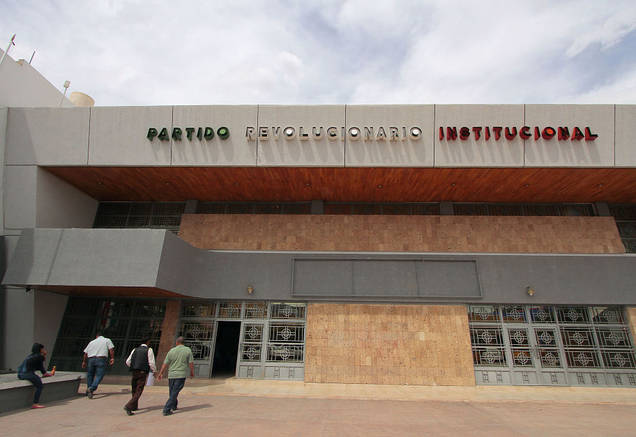 Los priístas reciben cuota mensual de sus regidores.