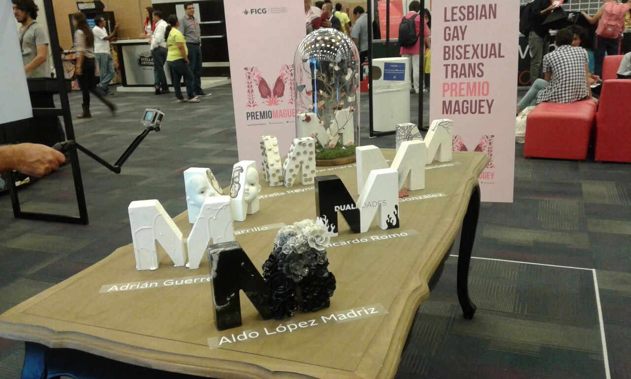 La exposición creada bajo el lema ‘Dualidades, Diverso y Similar’ se puede apreciar en el pasillo principal de la Expo Guadalajara 