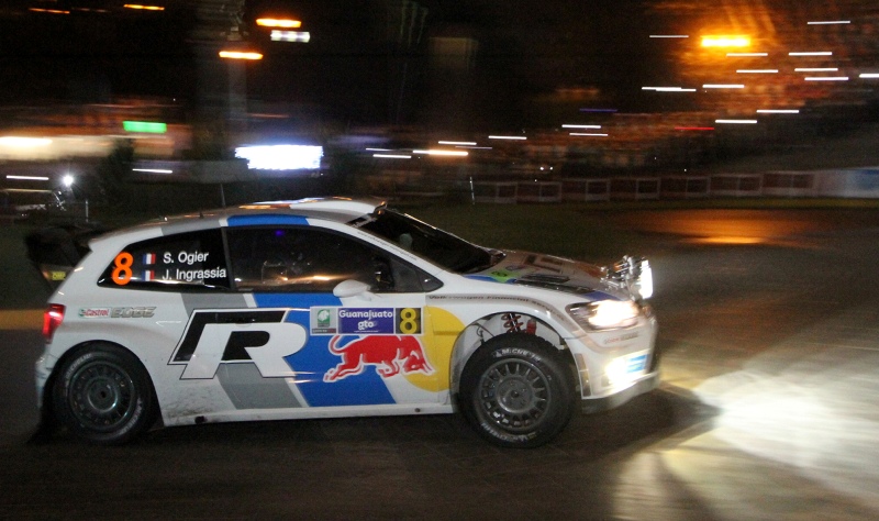 Ogier, en plan grande en el rally de México 