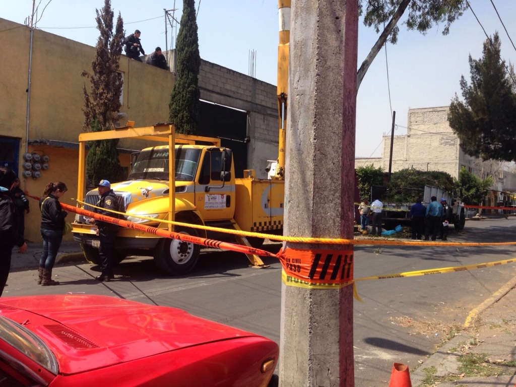 Muere hombre al caer de árbol que podaba en la GAM- Grupo Milenio