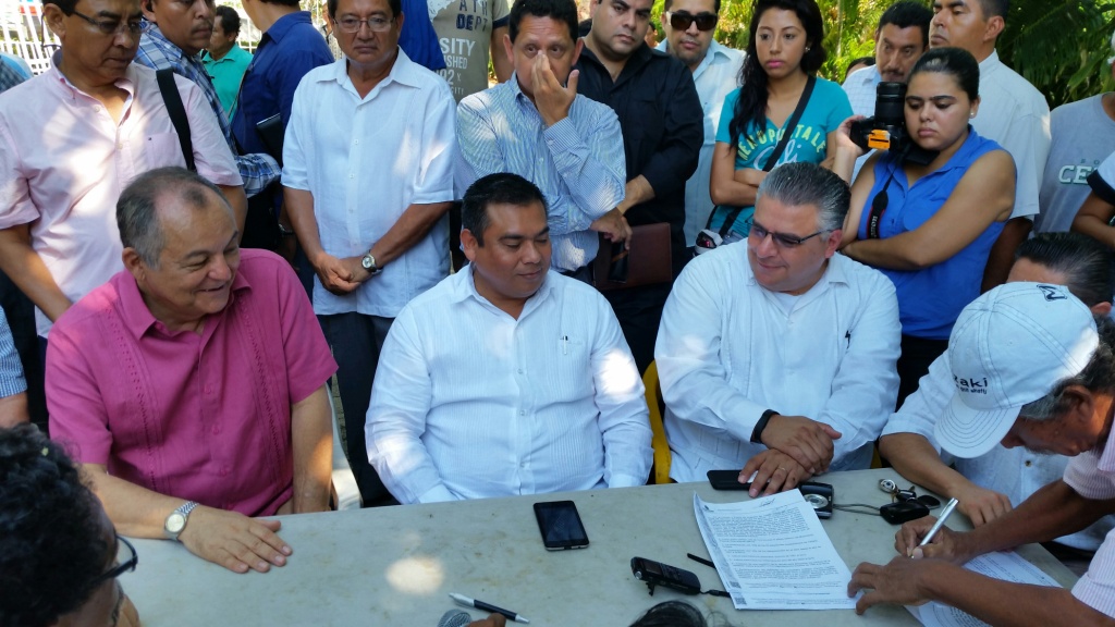 La minuta que firmaron consta de 15 puntos.