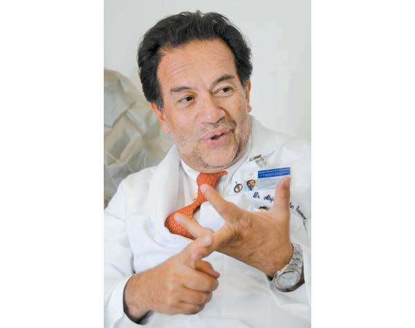 Alejandro Mohar considera esencial modificar las guías médicas.