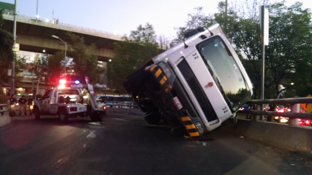 La circulación se ve afectada hasta la zona de Perisur 