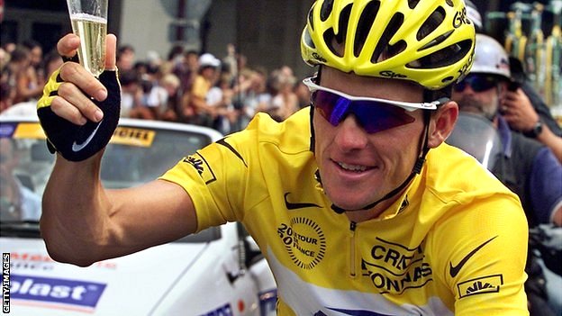 Lance Amstrong resultó positivo en controles antidopaje 