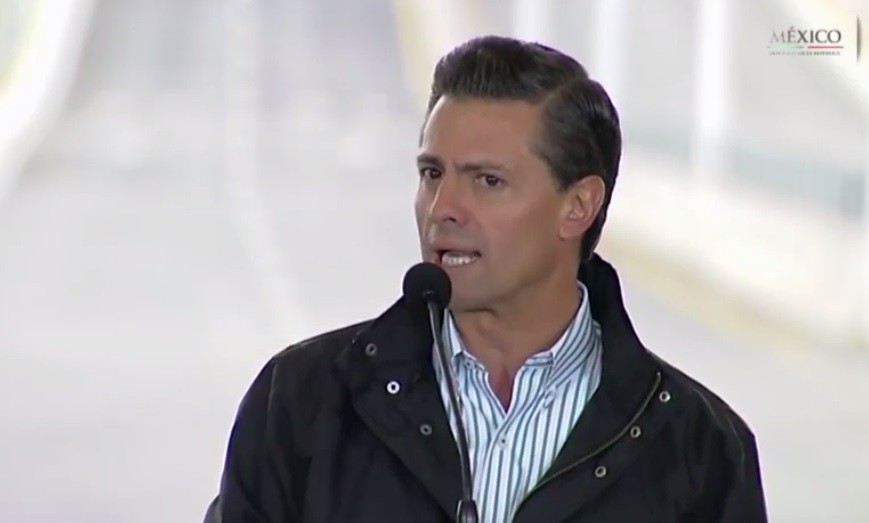 El presidente Enrique Peña Nieto en el evento de entrega de la ampliación y modernización del Anillo Periférico de San Luis Potosí, tramos norte y pon