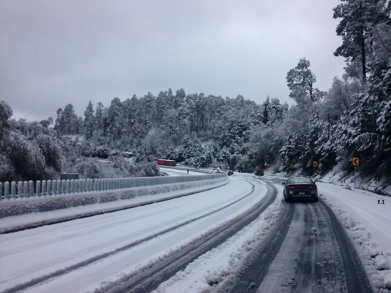 No se ha dado a conocer la hora en la que se abriría totalmente la autopista 