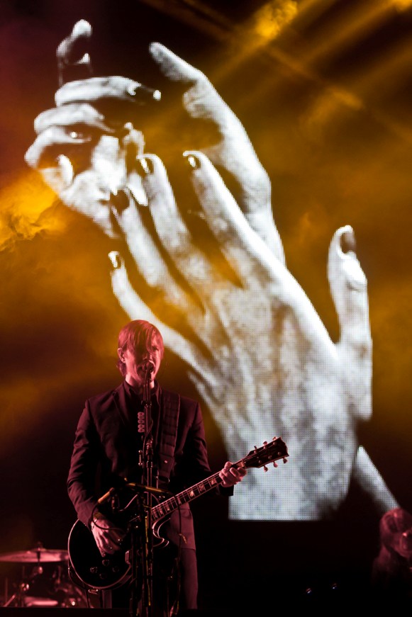 Interpol estremeció en el escenario principal del Vive Latino. 