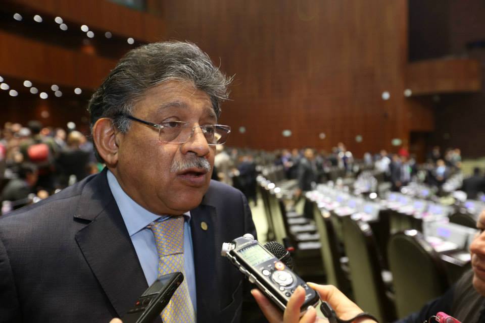 Miguel Alonso Raya, coordinador de la bancada perredista en San Lázaro.
