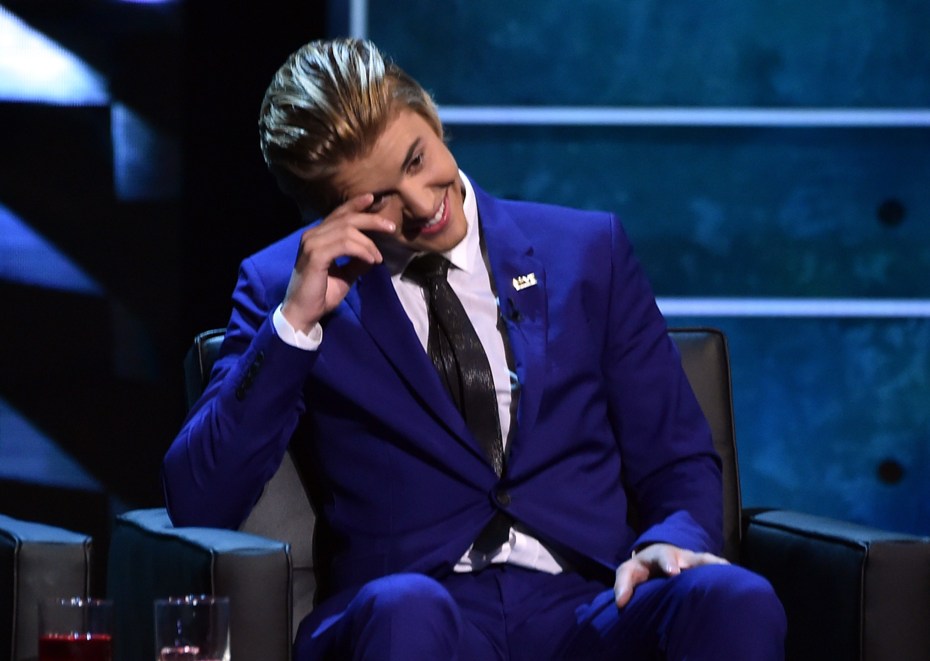 En algunos momentos, Bieber se mostró un poco incómodo ante las bromas. 