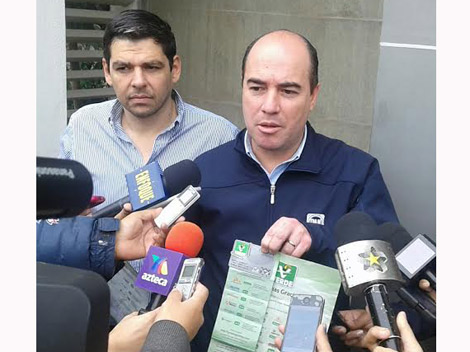 El PAN presentó una denuncia ante la CEE contra el Partido Verde por  la entrega de tarjetas de descuento. 