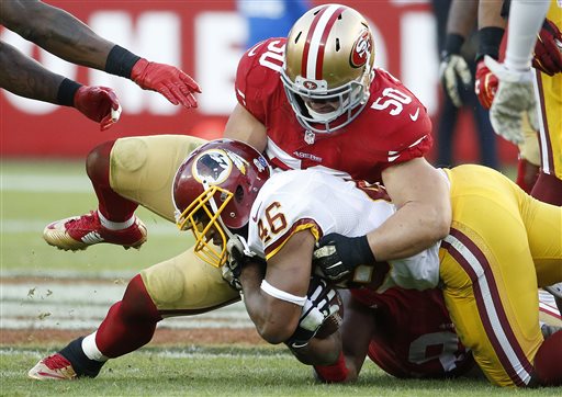 Jugador de los 49ers de San Francisco, el linebacker, Chris Borland (50) 