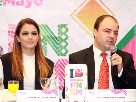 Lorena de la Garza, directora de la Corporación para el Desarrollo Turístico de Nuevo León, y el secretario de Turismo de Aguascalientes, Alejandro Po
