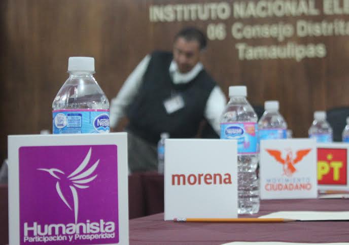 Los minipartdos se ven obligados a realizar campañas austeras.