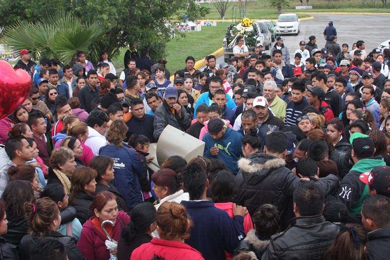 Rogelio Contreras fue sepultado ayer en el panteón Las Tres Cruces.